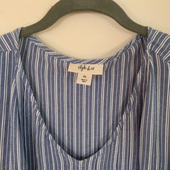 ** Sold ** Style & Co long sleeve shirt - Picture 2 of 4